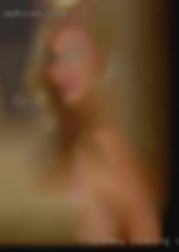 Creamy looking creamy pussy women near St.